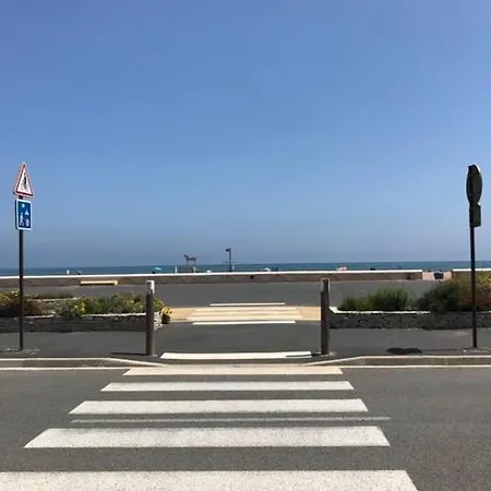 아파트 T2 En Rdc De A 50m De La Terrasse Jardin Parking 나르본